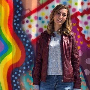 Meet your Posher, Megan